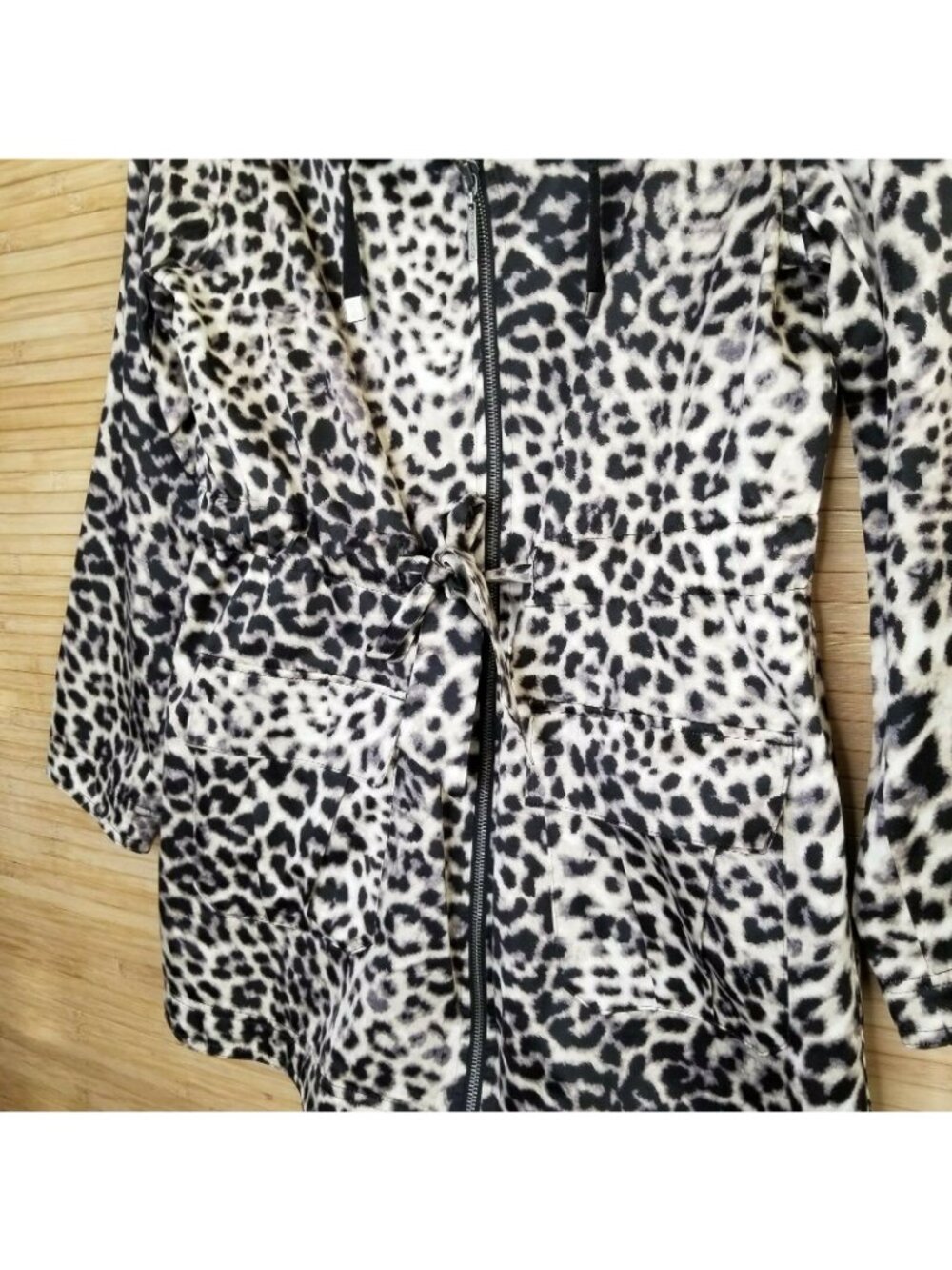 Dana Buchman Animal Print leopard Jacket With Belt Size Medium zip belt Gorgeous - Picture 3 of 5